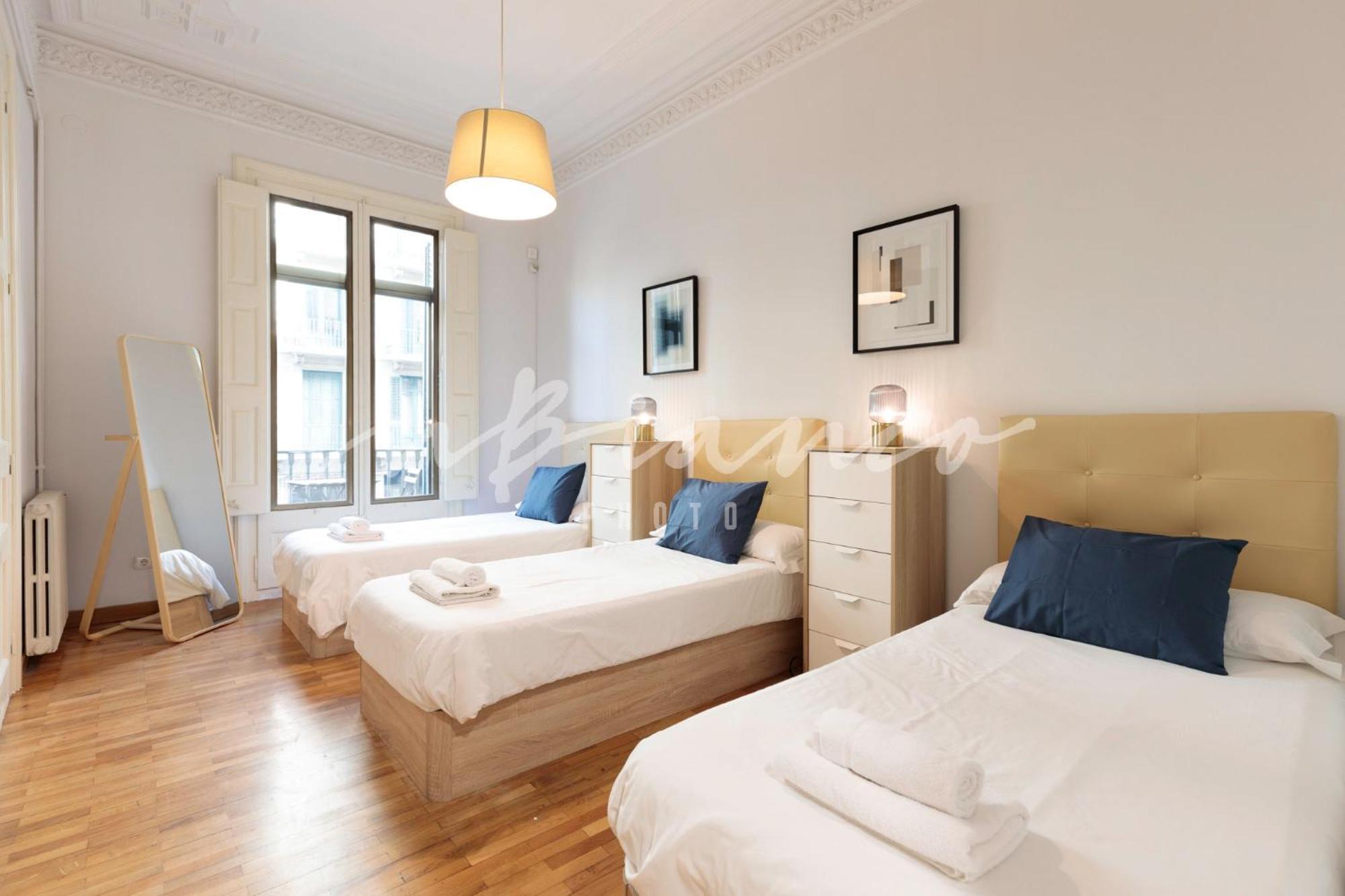 Be Barcelona Plaza Catalunya Apartment Exterior photo