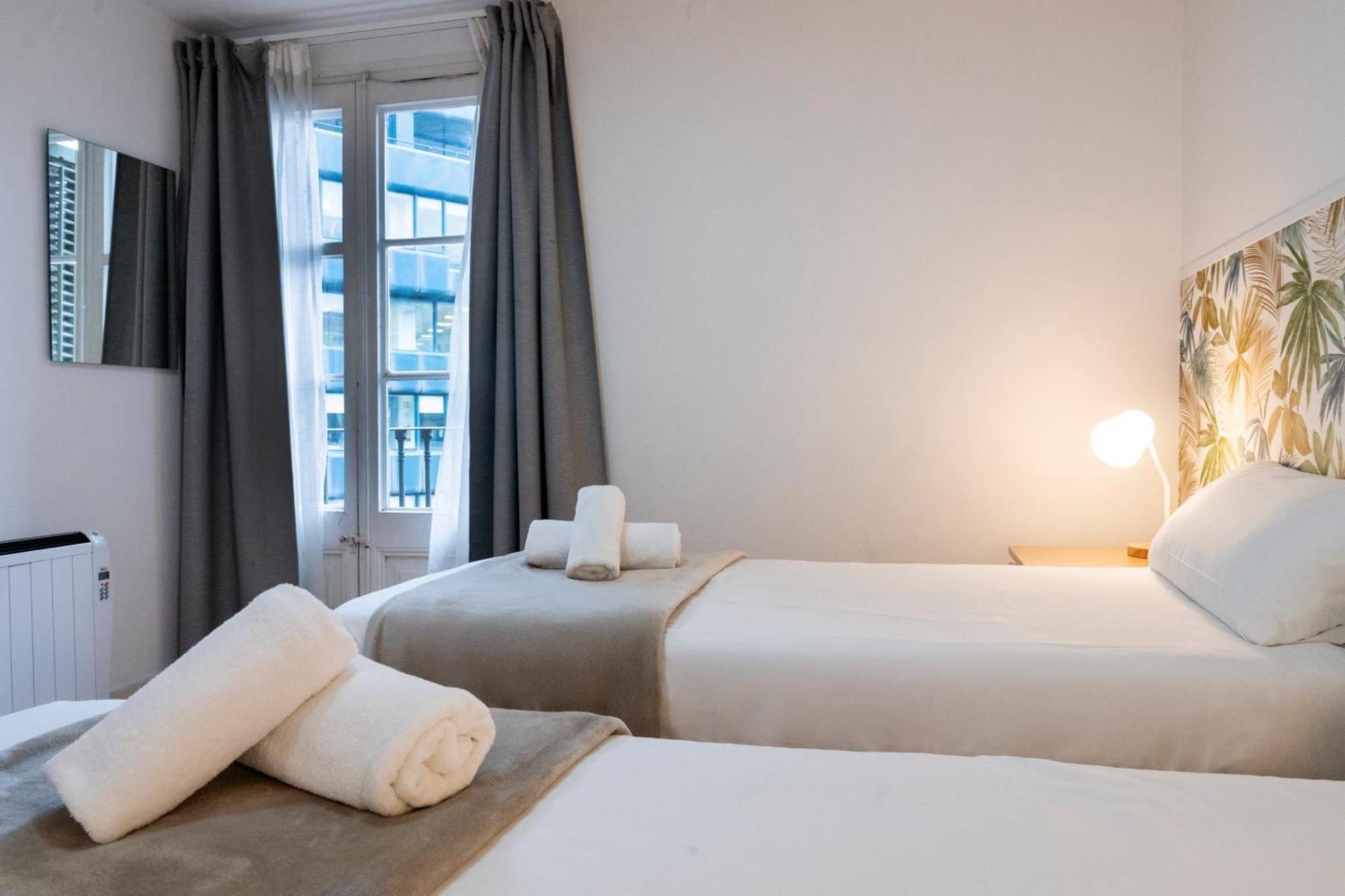 Be Barcelona Plaza Catalunya Apartment Exterior photo